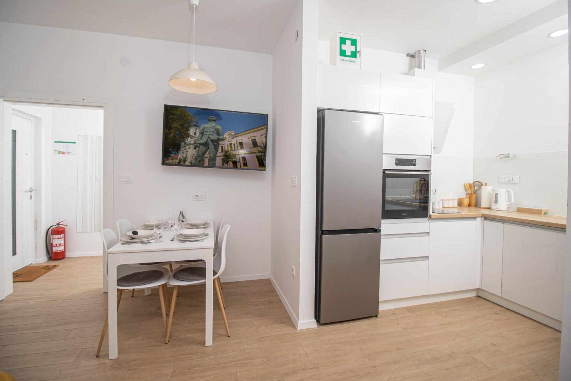 Apartman Maki Вінковці Екстер'єр фото